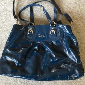 VEUC Coach Patent Purse Navy Patent
